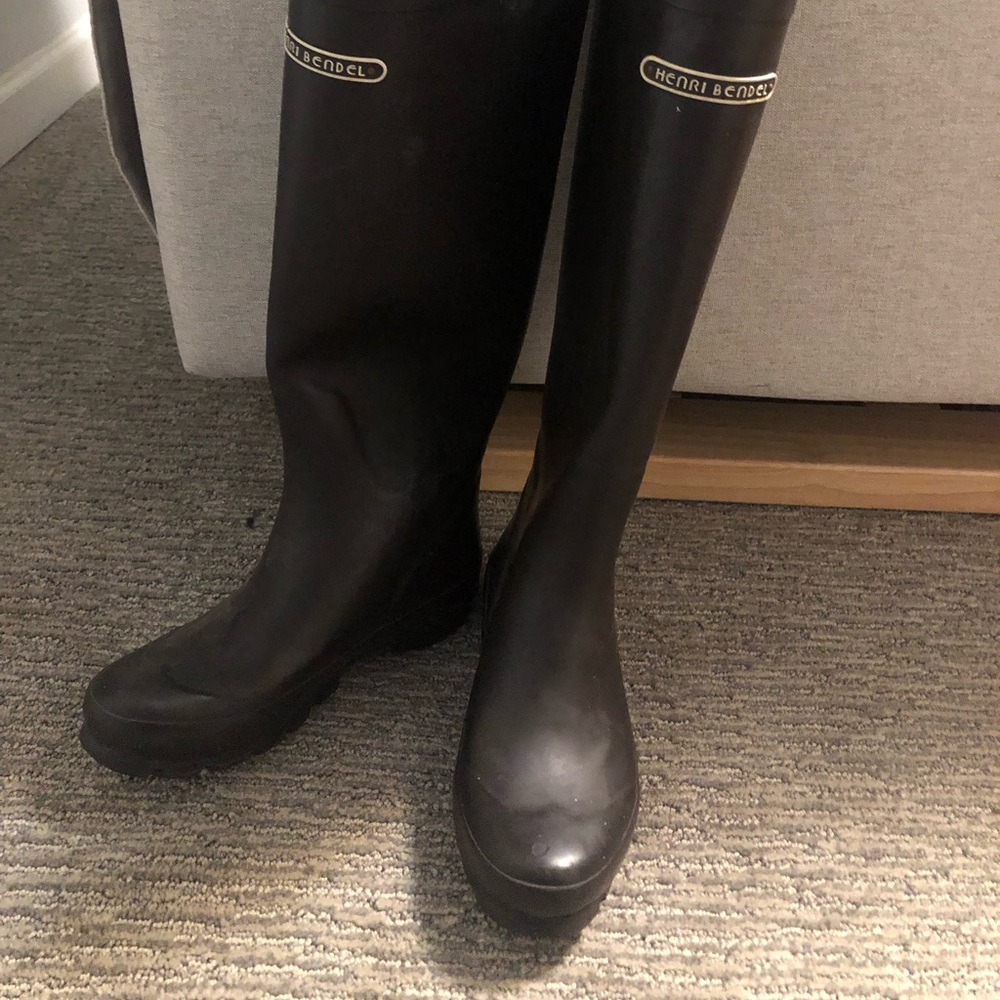 Henri Bendel Black Rain Boots